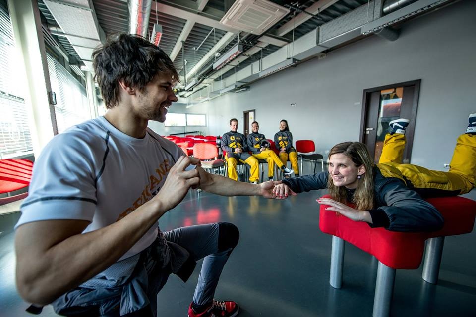 Součástí předletové přípavy je i domluvení si vzájemných signálů s instruktorem