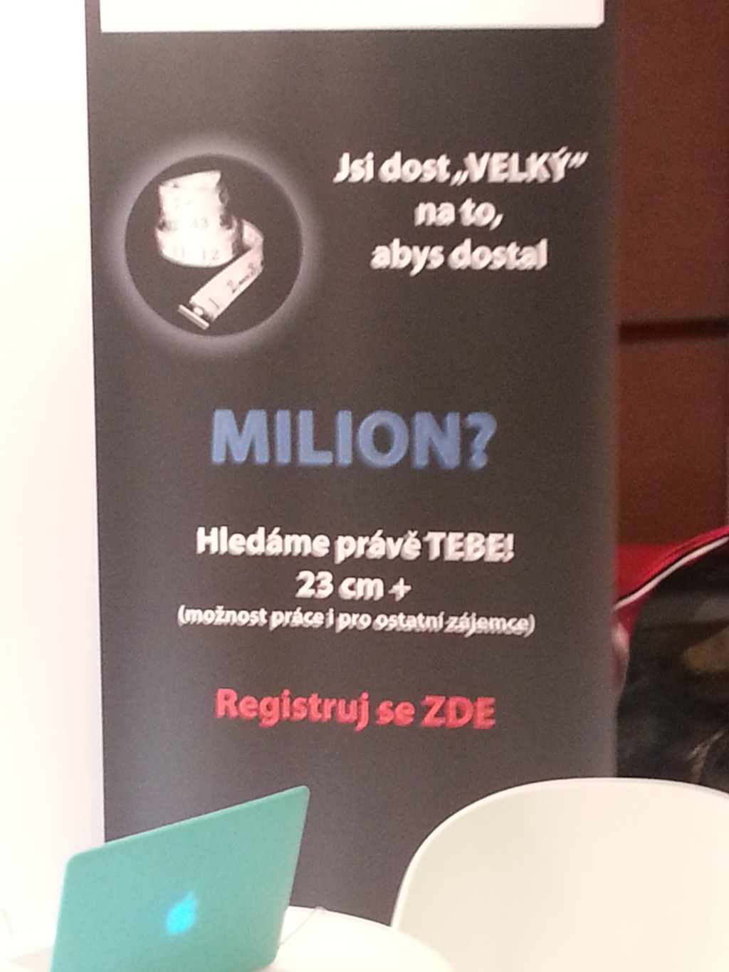 Jak v t é písničce...Proč nejsi větší alespoň o pár cenťásků...