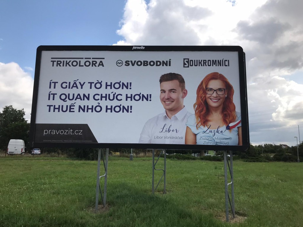 Koalice Triikolory to zkouší před Sapou vietnamsky