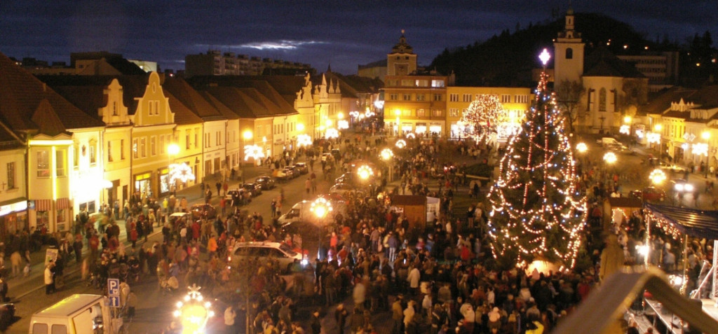 Advent na Husově náměstí v Berouně
