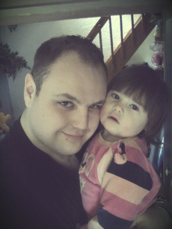 Miluje dětský smích. Pavel s neteří