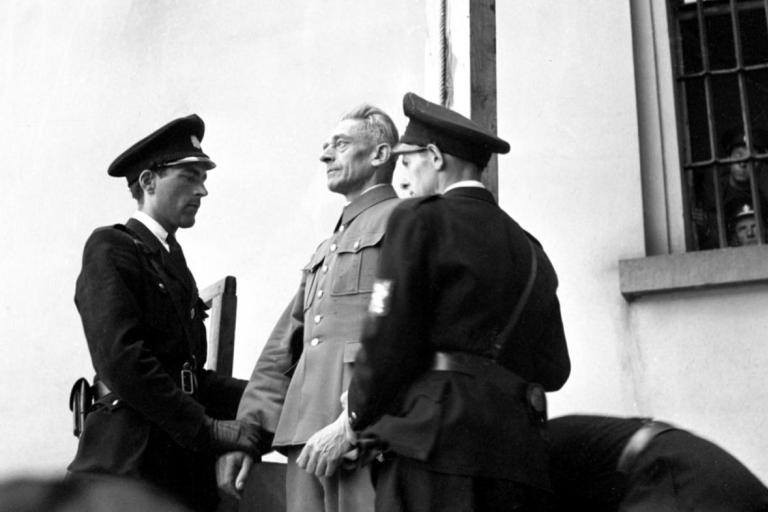 K. H. Frank jen pár vteřin před smrtí