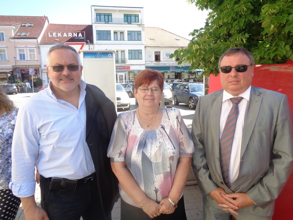 Zleva: Petr Hostek, Jiřina Fialová, Oldřich Vytiska