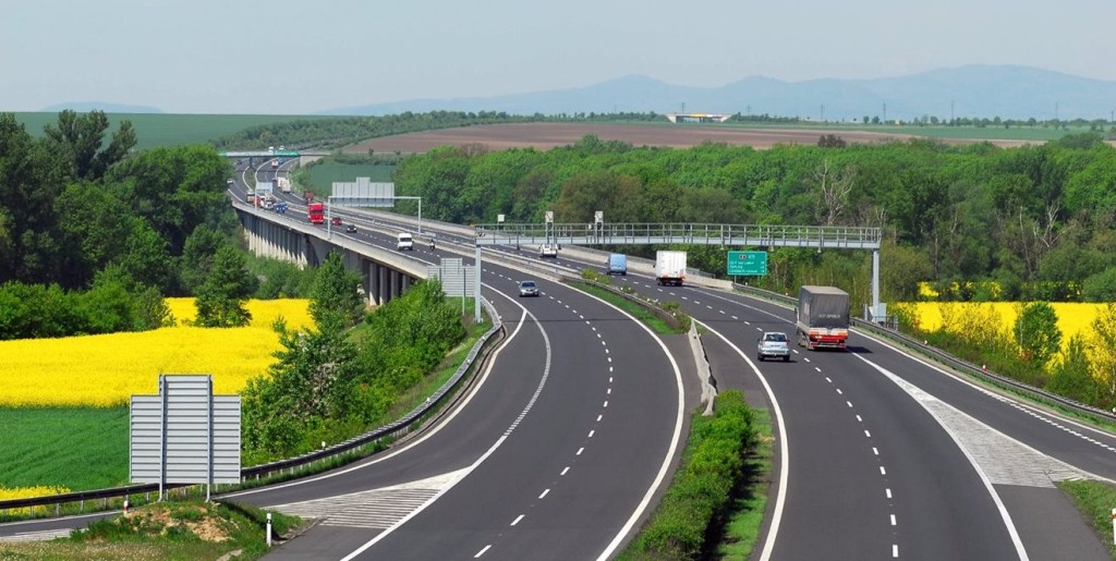 Už od prosince platí nové dálniční kupony. Za kolik pořídíte známku na rok 2018?