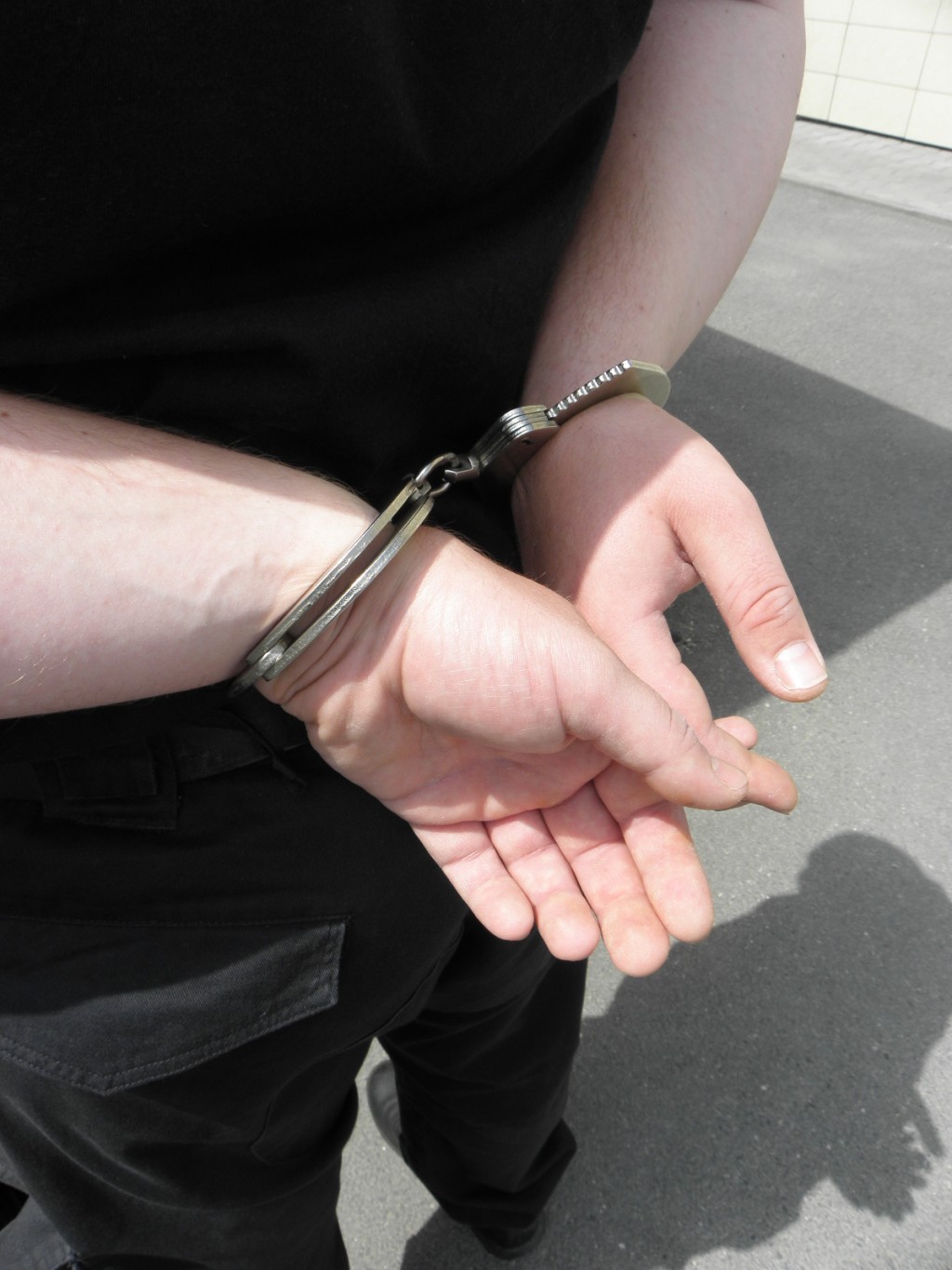 Dvacetisedmiletý podvodník je nyní v rukou policie.