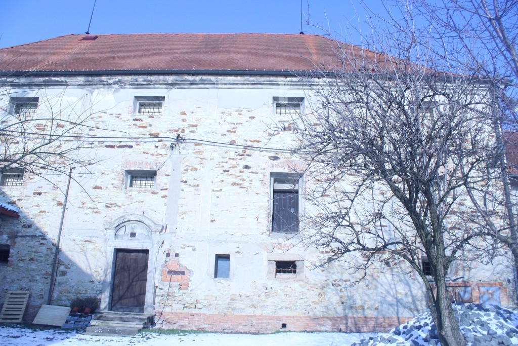 Špejchar, jinými slovy budov k uskladnění obilí, tedy sýpka