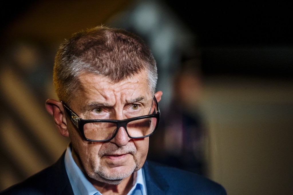 Andrej Babiš obdržel v roce 2019 spolu s Tomio Okamurou, Věrou Adámkovou a „dalšími hvězdami politického nebe“ zlatý bludný balvan v kategorii družstev za „blábolení a šíření pitomostí v oblasti zdravotnictví a vědy“