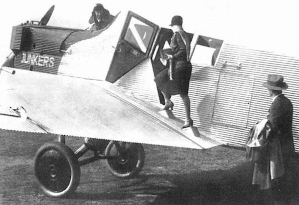 Letadlo Junkers F13 a jeho pasažéři