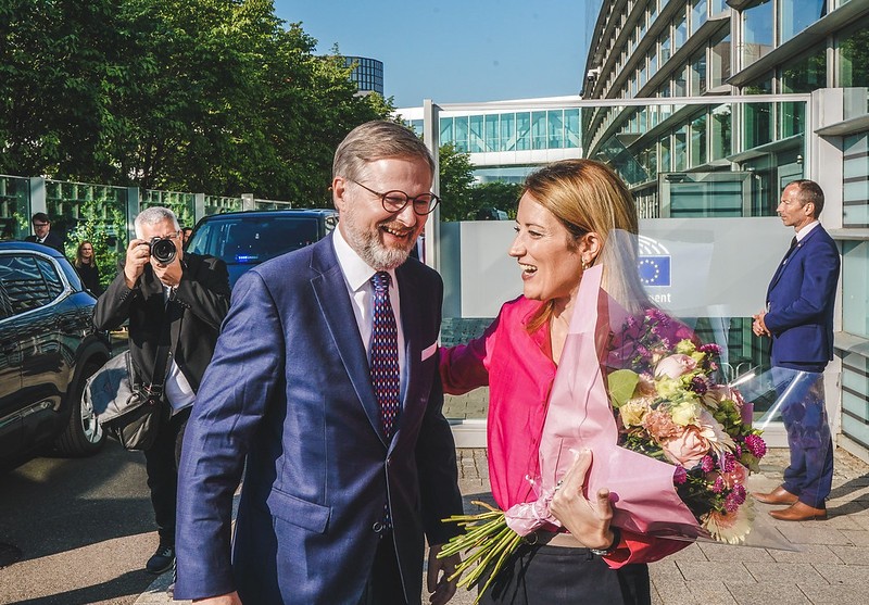 Premiér Petr Fiala se možná teď směje, každopádně v příštích parlamentních volbách to zřejmě tak vtipné kvůli přijetí vládního balíčku úspor nebude