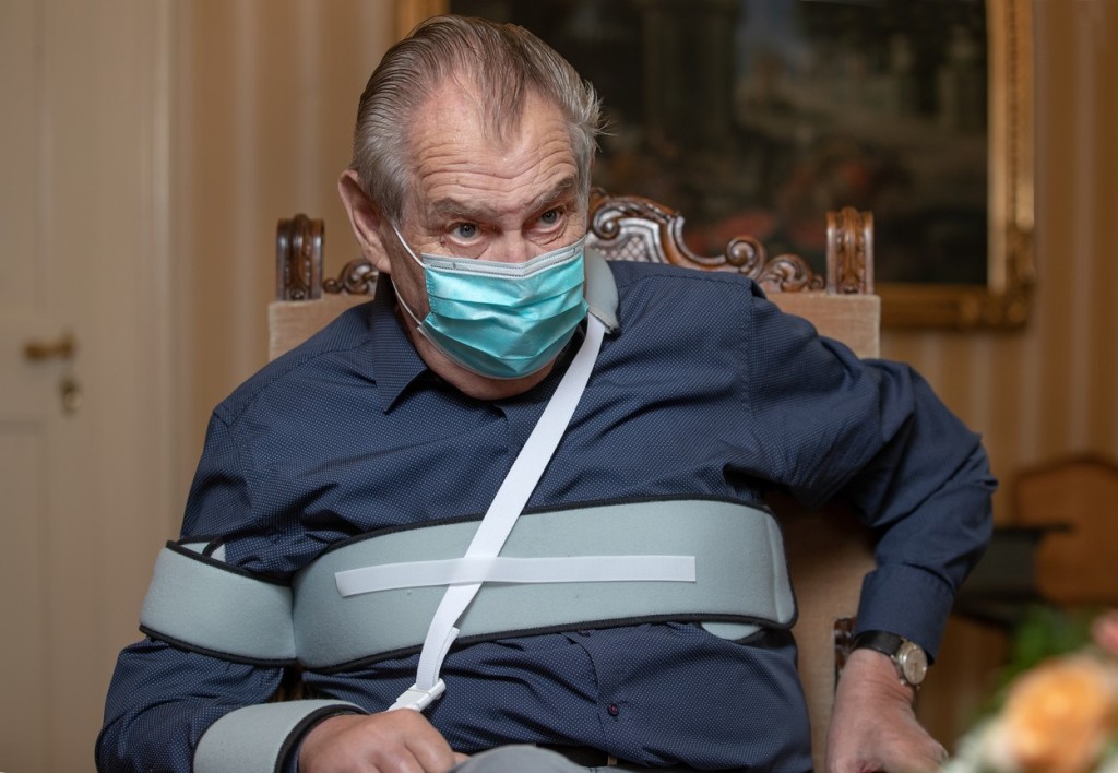 Je záměrné neinformování o zdravotním stavu prezidenta Zemana součástí rozkladu důvěry občanů ve státní instituce? 