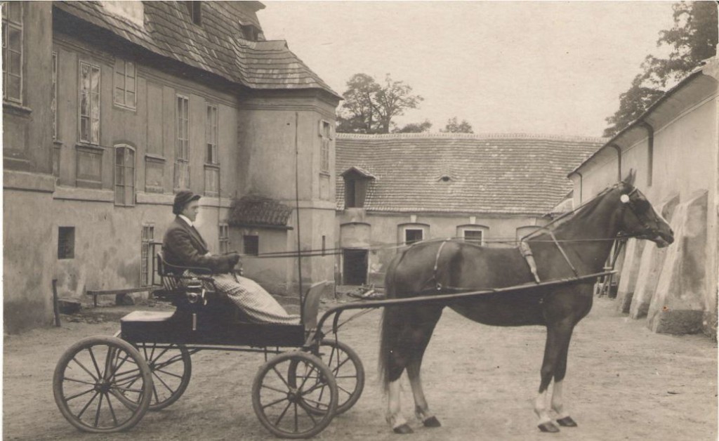 Zámek před rokem 1948