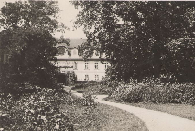 Zámek před rokem 1948