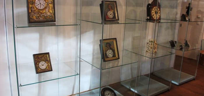 Uvidíte více, než 60 exponátů ze soukromé sbírky hodin vyrobených v 18. a 19. století