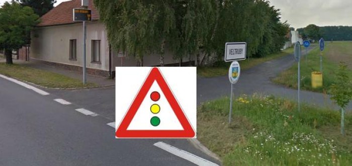 Křižovatka ve Veltrubech může skýtat nebezpečí