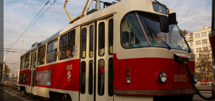 Mimo provoz byly v místě linky 3, 10 a 24