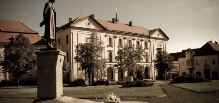 Muzeum najdete na Masarykově náměstí 159