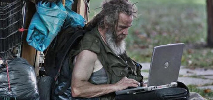 Ve svém obydlí měl všechno možné