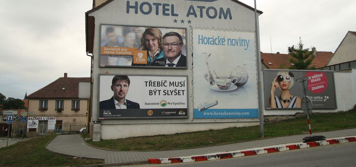 Reklama podél cest je nebezpečná!