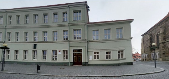 Učitel již v této škole neučí, najít si práci jinde asi nebude mít snadné