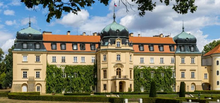 Zámek Lány prošel za svoji histori několika přestavbami