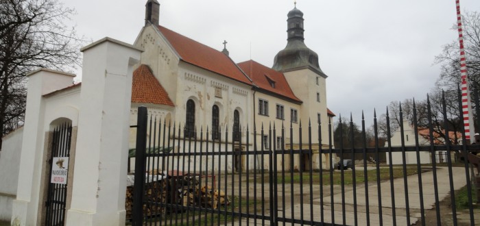 Břežanský zámek, brzy možná nový hotel