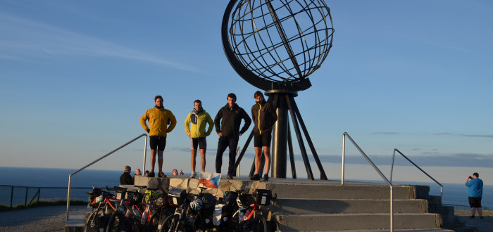 Kluci na Nordkapp dorazili po 41 dnech jízdy... 