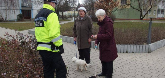 Podvodník využil důvěřivosti seniorky