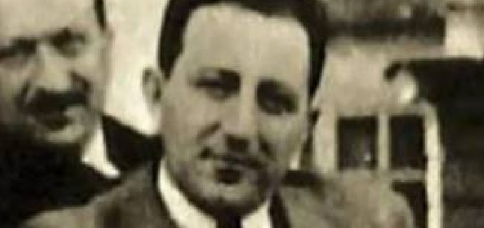 V roce 1938 se oženil s dcerou nakladatele Františka Bačkovského Ludmilou. Ještě téhož roku se stal prokuristou a společníkem Evropského vydavatelstva, nakladatelského podniku Lídy Jelínkové-Bačkovské (bývalého nakladatelství Bačkovský)
