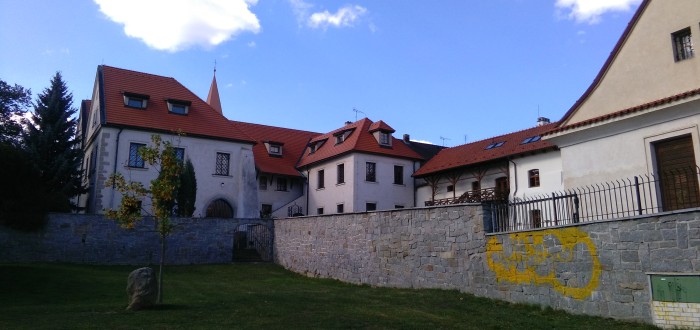 Muzeum sídlí v areálu bývalého domu Mince, který je prohlášen od roku 1958 za kulturní památku.