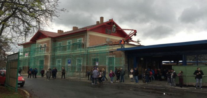 Na kutnohorském nádraží probíhají stavební práce, čeho se týkají?