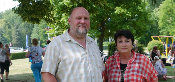 Libor Lesák (na snímku s ředitelkou ZŠ Komenského Mgr. J. Hereinovou) plánuje zajímavou novinku...