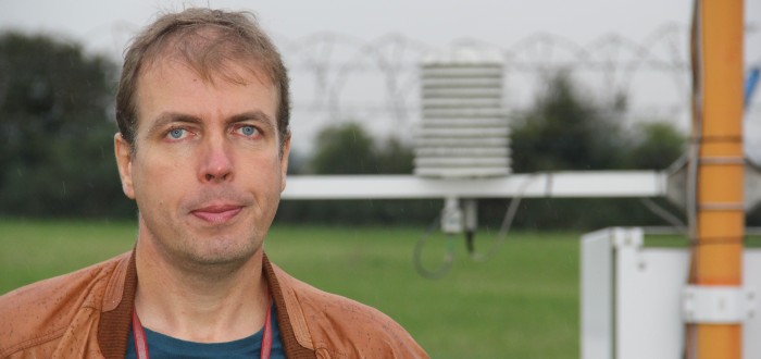 Petr Dvořák, mluvčí ČHMÚ říká, že za výkyvy počasí zřejmě částečně může změna klimatu, ale tak rychle se ty změny zase neodehrávají. Mění se skutečně počasí, nebo se nám to jen zdá? Přečtěte si v rozhovoru