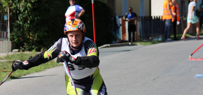 Závodníci jezdí i 70 kilometrů za hodinu