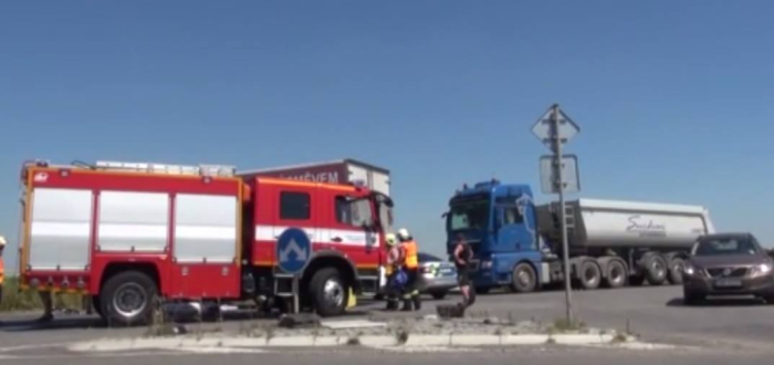 Odhadnout rychlost motorkáře v křižovatce není snadné