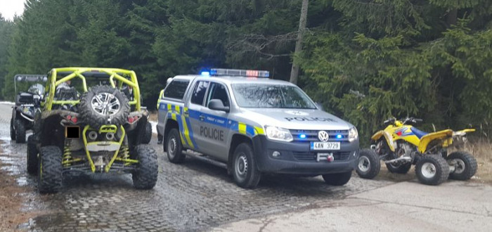 Policie řeší nedovolený vjezd do CHKO Brdy.
