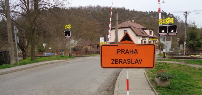 Objížďka z Vraného přes Dolní Břežany končí 4. 4. 2016 od 15 hodin