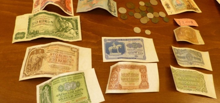 Časové schránky často obsahují cenné věci. Víte, že schránky létají i ve vesmíru? Komu je určen jejich obsah?