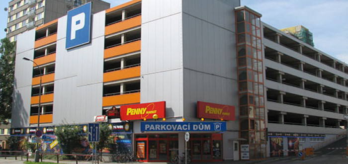 Vizualizace parkovacího domu zatím není k dispozici. Takto vypadá jeden čtyřpatrový v Pardubicích