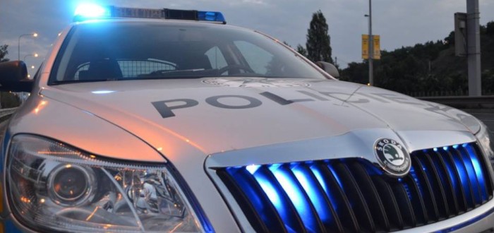 Pacientovi se podařilo sebrat zbraň jednomu z policistů!