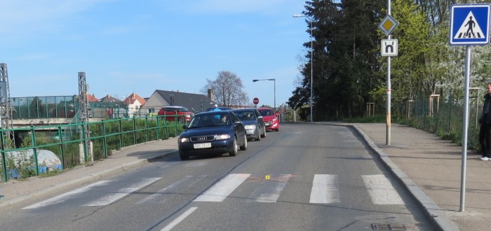 Na tomto přechodu v Nádražní ulici došlo k nehodě 22. dubna 2016