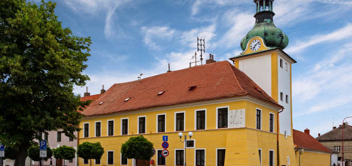 Radnice Kostelce nad Labem