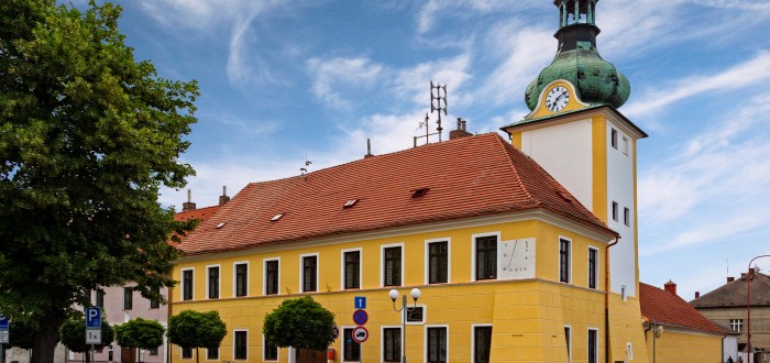 Radnice Kostelce nad Labem