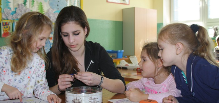 Důležité je dětem vše vysvětlit a poučit je, proč se bezpečnostní opatření dějí