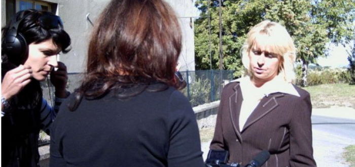 Bývalá starostka v roce 2008, kdy byla dva roky v čele obce. S médii komunikovala.