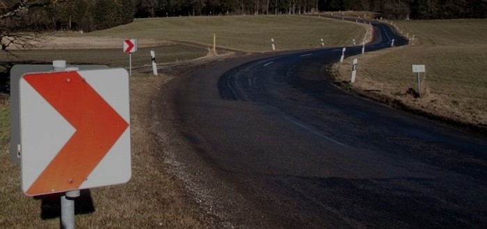 Za nehody mohla absence reflexních prvků a protijedoucí auto