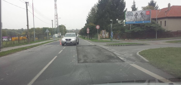 Díra jako vrata a značení nikde