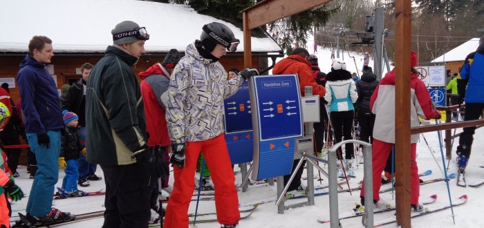 Turniket funguje na předplacené karty