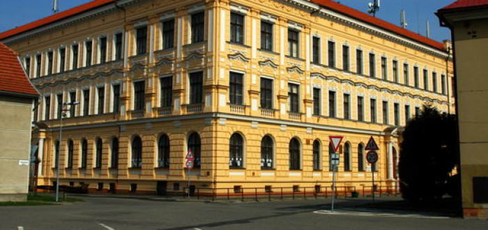 Okolí školy bude v Sadské odlišné