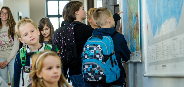 Školní batoh musí být přiměřený věku dítěte