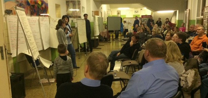 Veřejná diskuze probíhala v respiriu základní školy